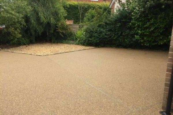 resin-bound-driveway201D05717-9B13-1CEC-5AEE-907FF776CE33.jpg